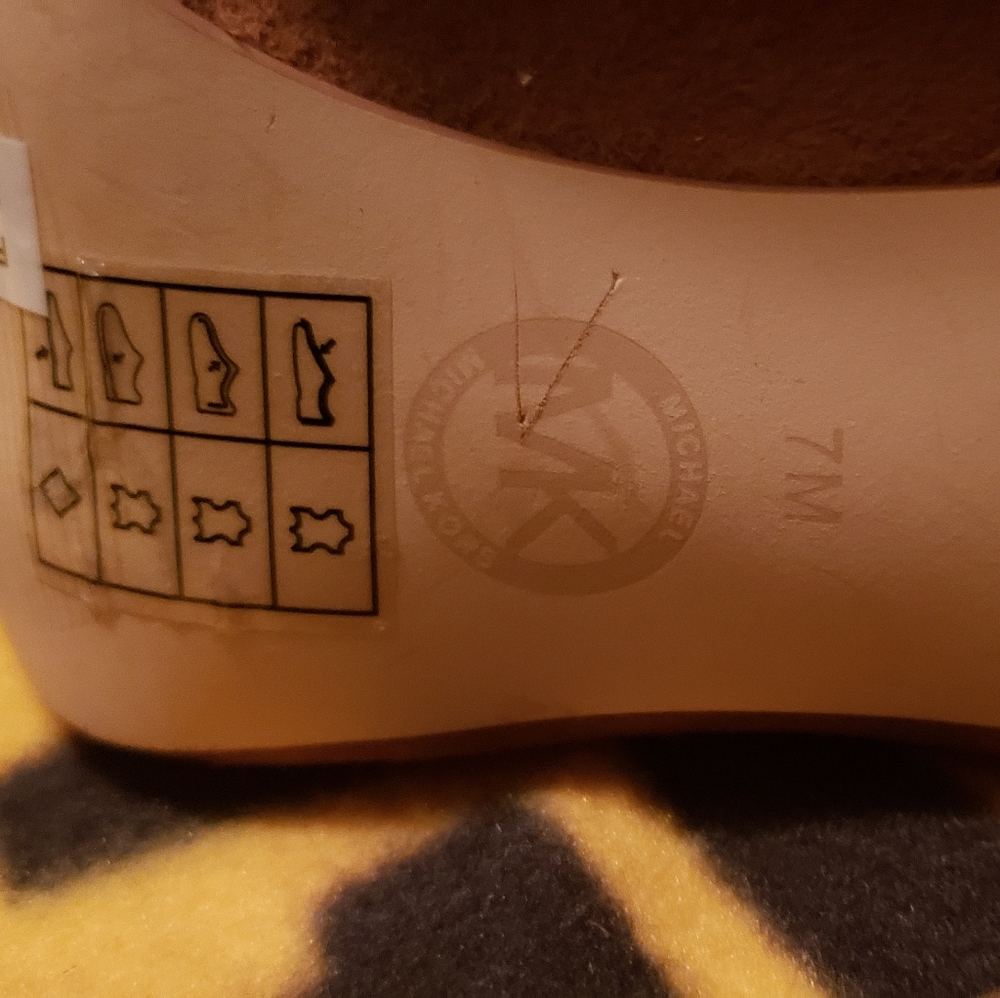 Michael Kors boots 👢 new with tags size7   tan